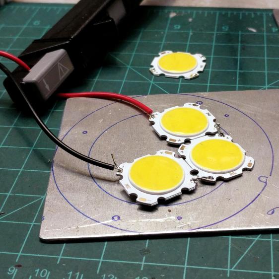 Halogen Desk Lamp - 3x3W COB LED test