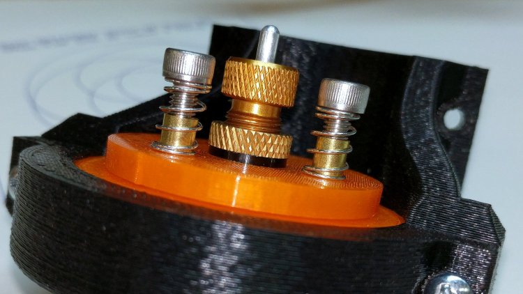 MPCNC - DW660 adapter drag knife holder - spring loaded