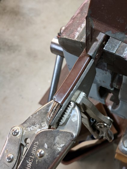 Bird feeder - rail un-bending