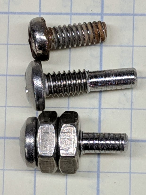 Cheese slicer - screw shafts