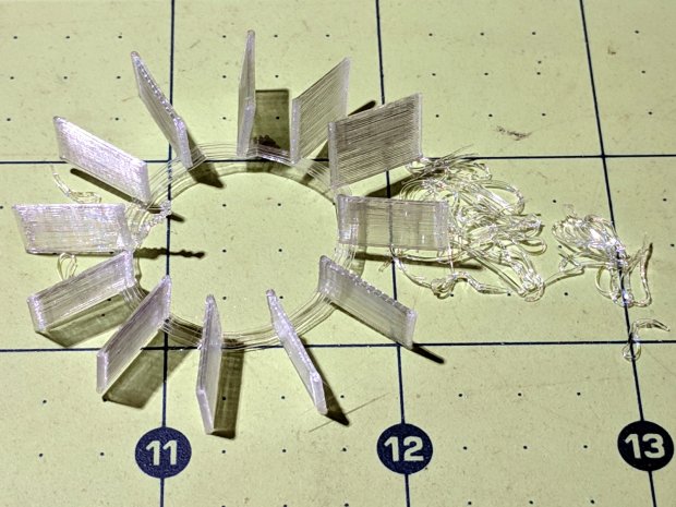 Can Lid Feeder - support structure