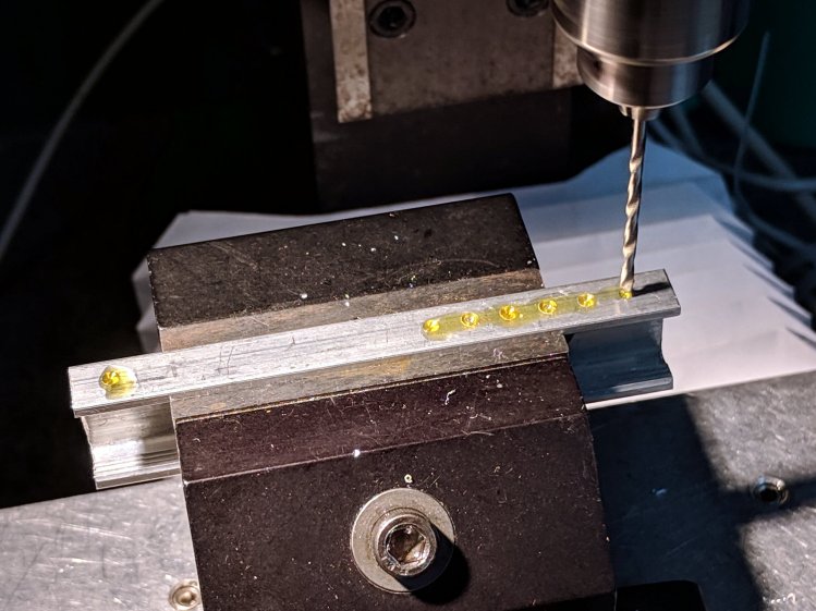 Astable - drilling strut soldering fixture