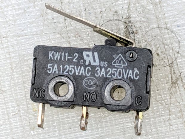 file:///mnt/bulkdata/Cameras/2019/Shop Projects/Makergear M2/Z-Axis Switch/IMG_20190204_185300 - M2 Z-Axis - microswitch exterior