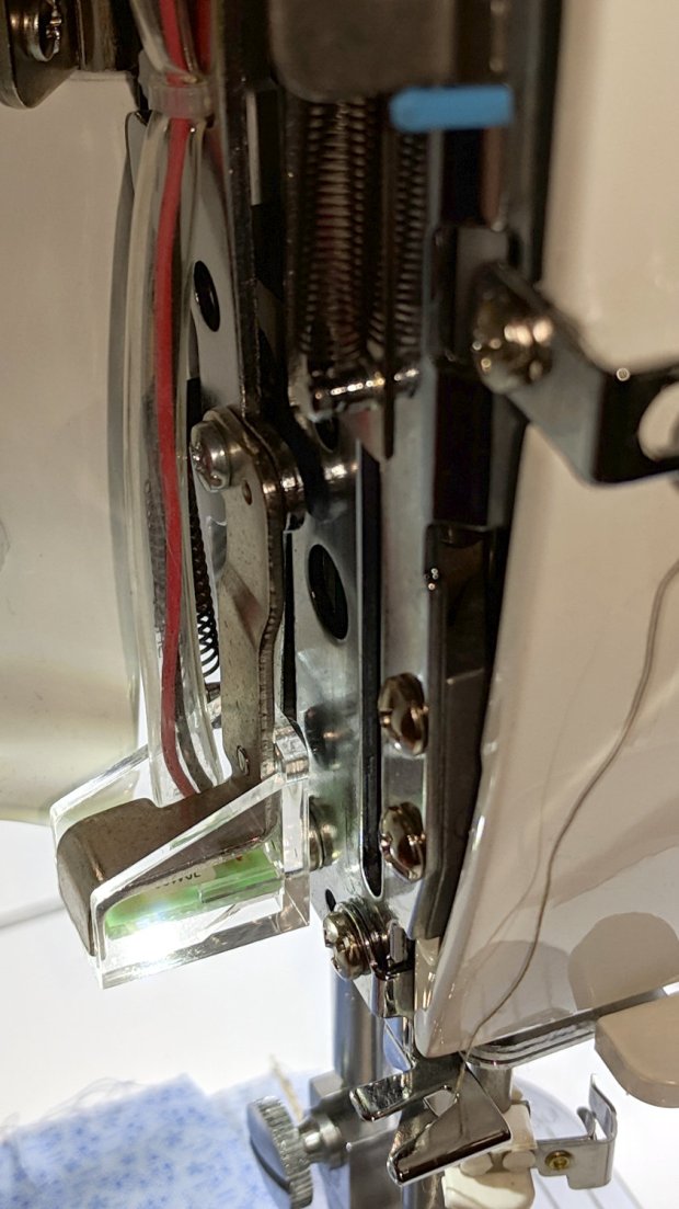 Juki TL-2010Q - OEM LED light