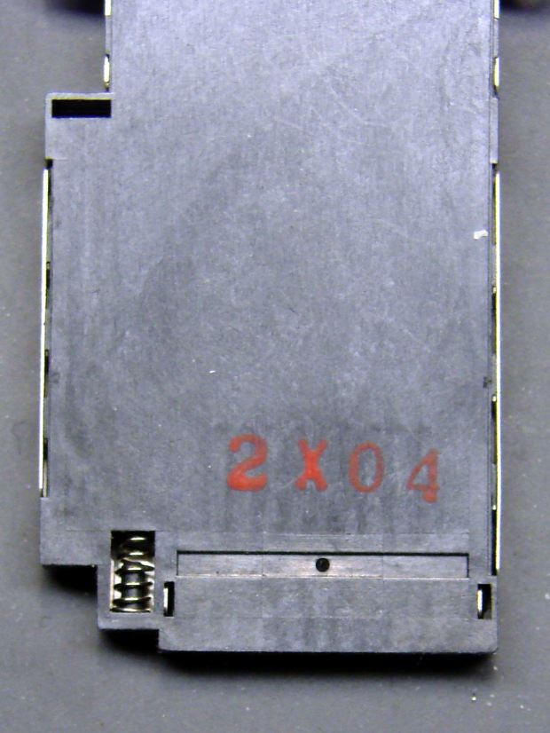 DSC-F717 - Memory Stick socket - bottom