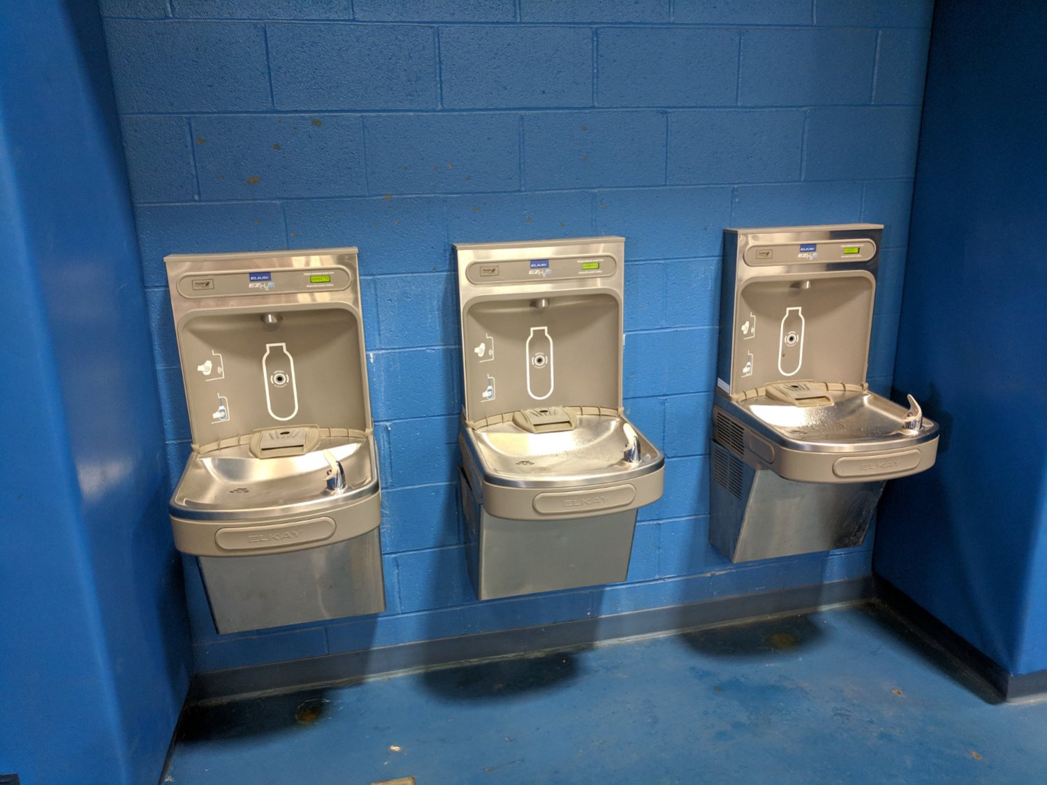 Gym water bottle refill station A - overview
