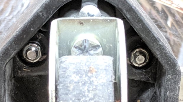 ShopVac - new front foot bolts