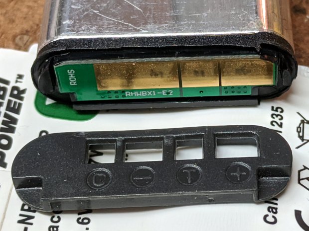 Wasabi NP-BX1 - contact cover plate