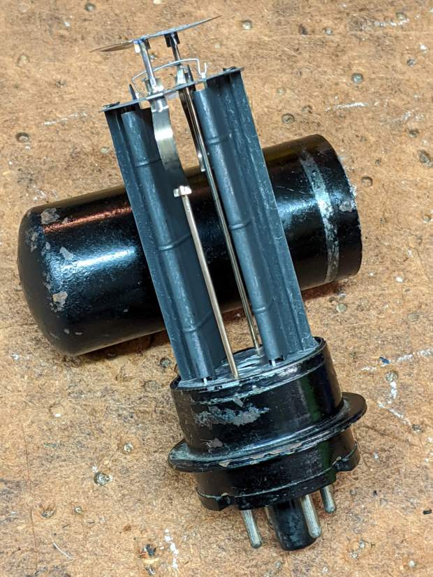 Dual rectifier tube 5T4 - upright