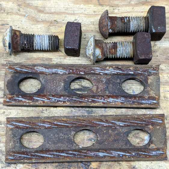 Pole anchor - hardware