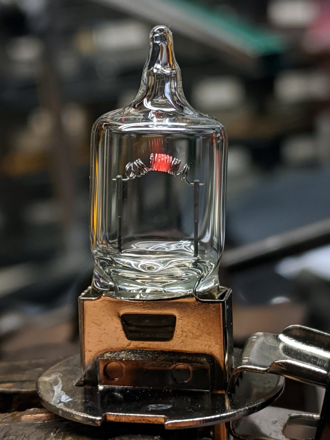 Halogen H3 Bulb – The Smell of Molten Projects in the Morning