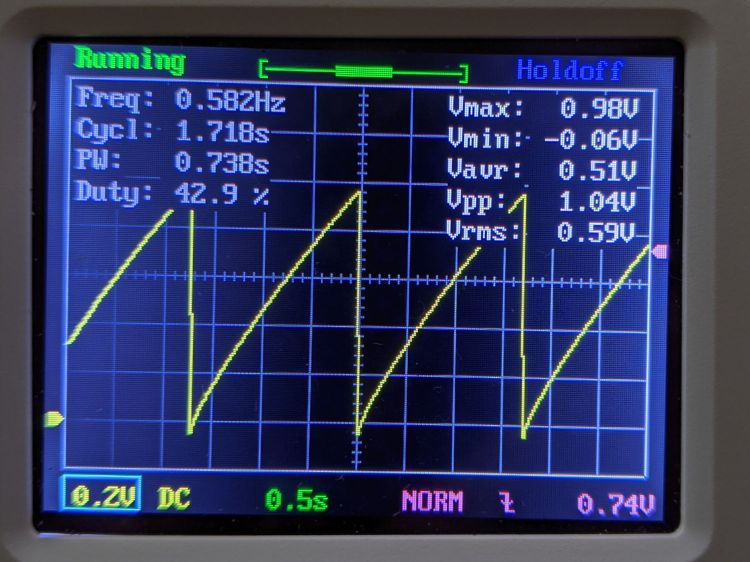 LM3909 - Darl Q1 3x Q2 - 3.2 V - C1 V - DSO150