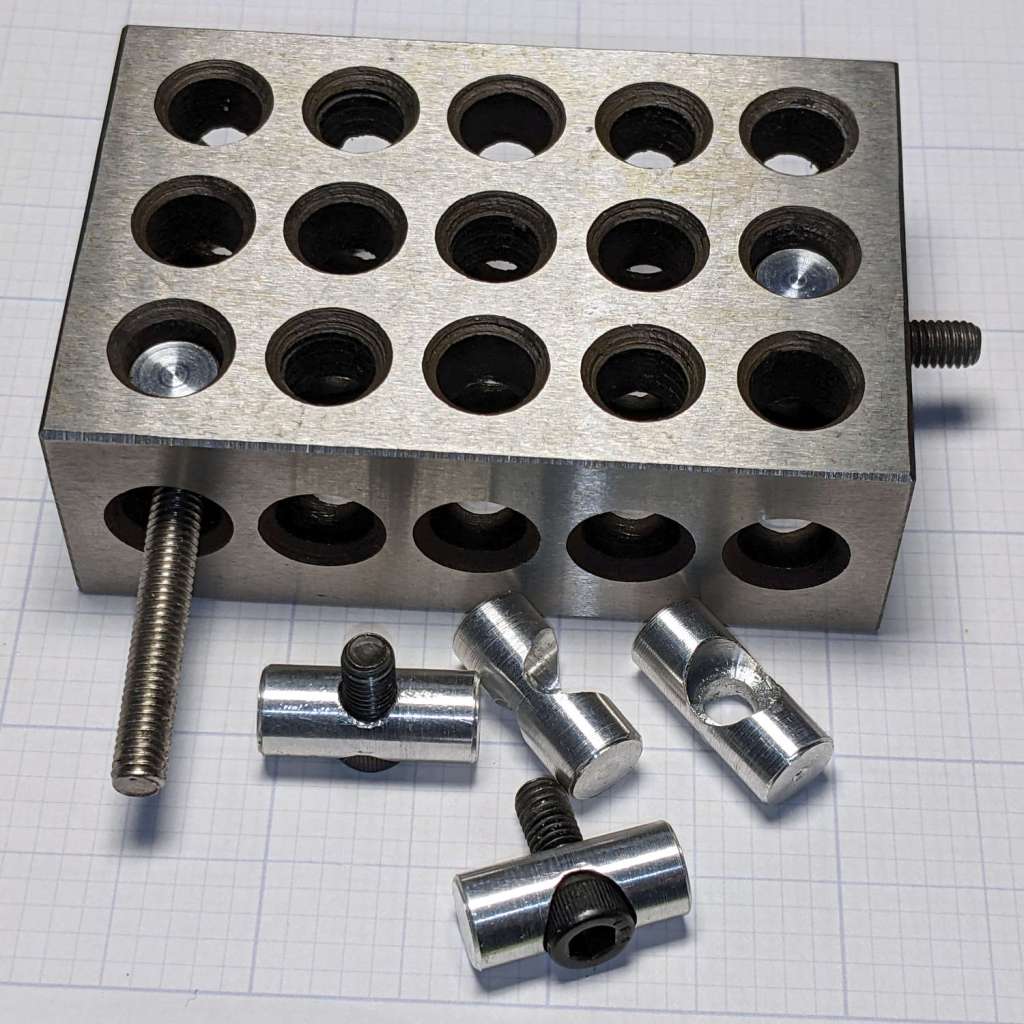 123 Block Links: Cap Screw Head&nbsp;Pins