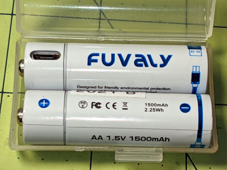 Fuvaly Bucked Lithium AA - label