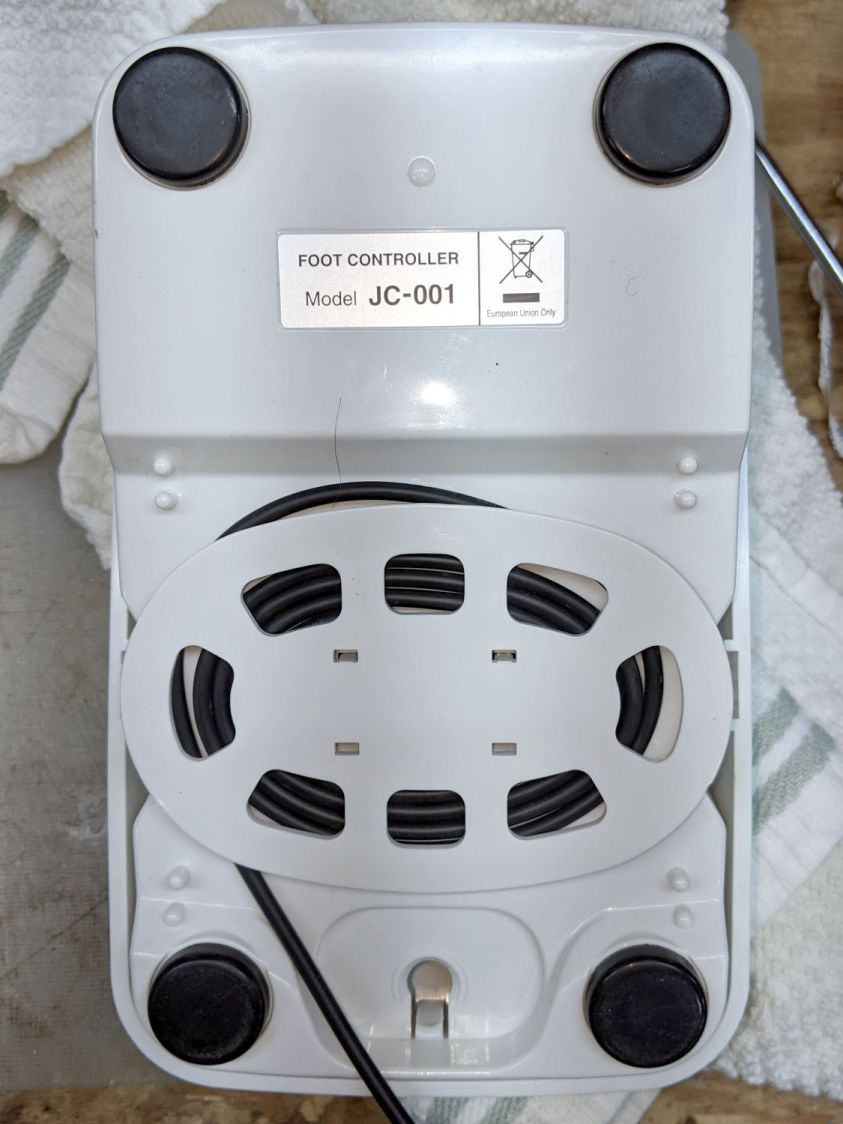 Juki JC-001 Foot Control - bottom