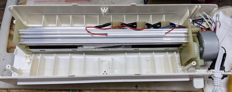 AmazonBasics laminator - interior bottom