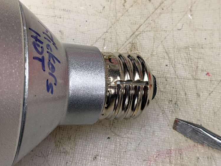 Satco PAR30 - thread slit