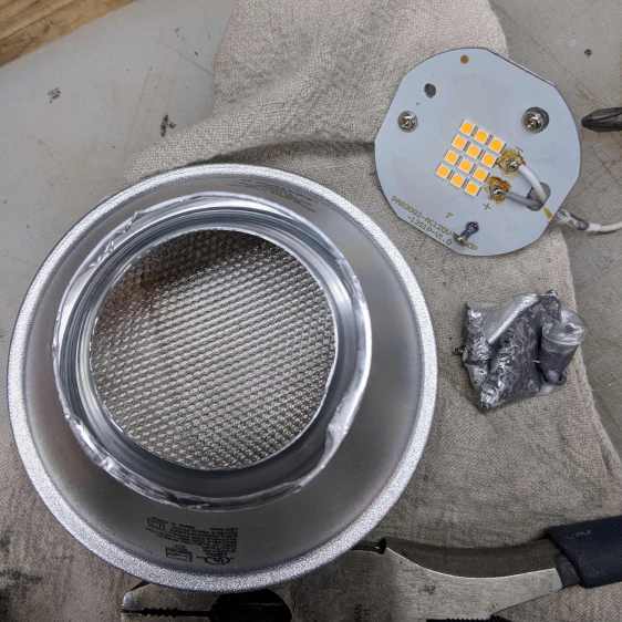 Satco PAR30 - lens assembly