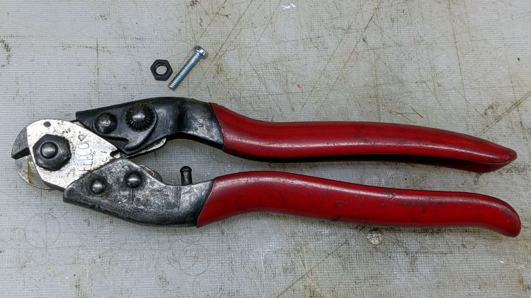 Felco C7 cutter - missing spring pin