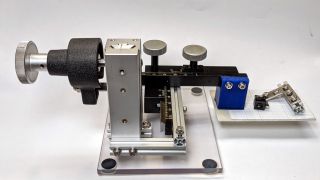 Microscope Stage Positioner: Rigid MakerBeam Edition