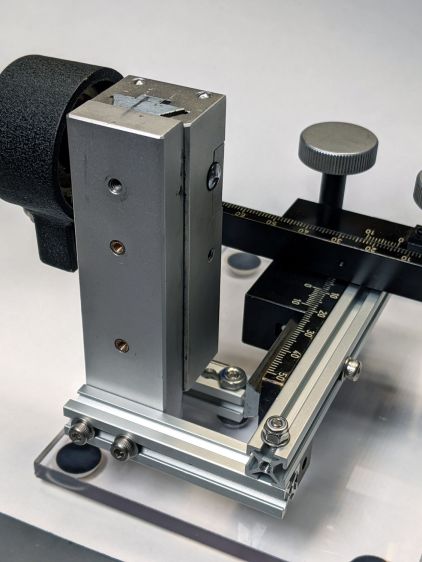 Microscope Stage Positioner - Makerbeam joints