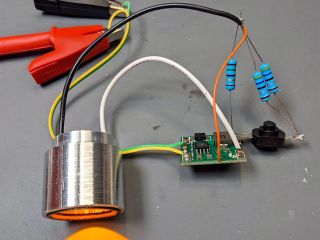 Running Light: 1 W LED Switched Parallel Resistors
