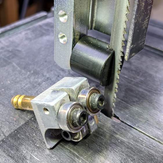 Micro-Mark Bandsaw - acetal upper blade guide installed