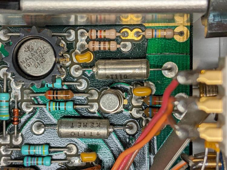 Tek AM503 - R220 detail