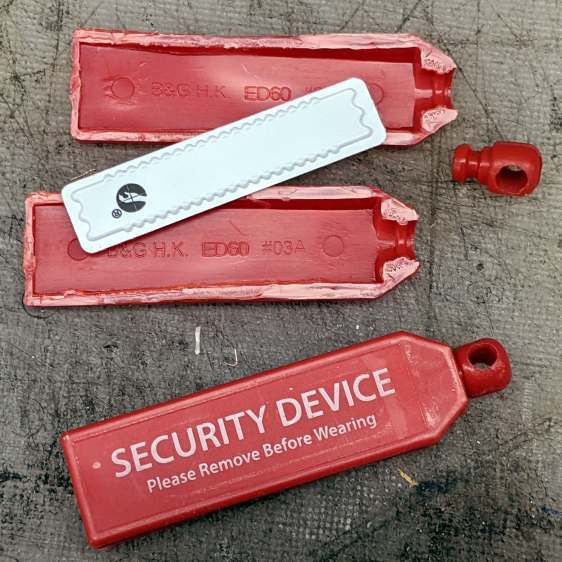Elaborate Security Tag dissection