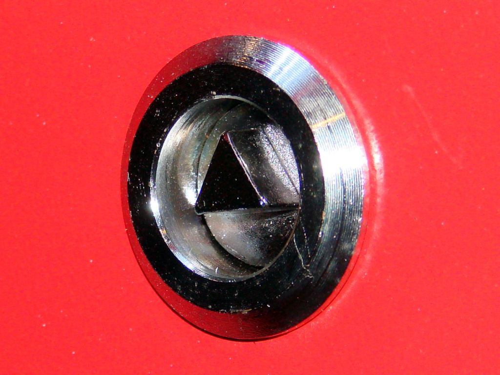 OMTech 60 W Laser: Hatch Latch&nbsp;Phasing