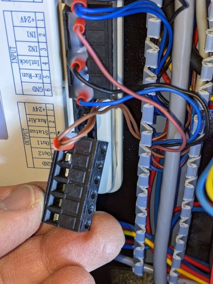 KT332N Controller - output wiring plug