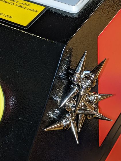 Magnetic Honeycomb Spikes - storage