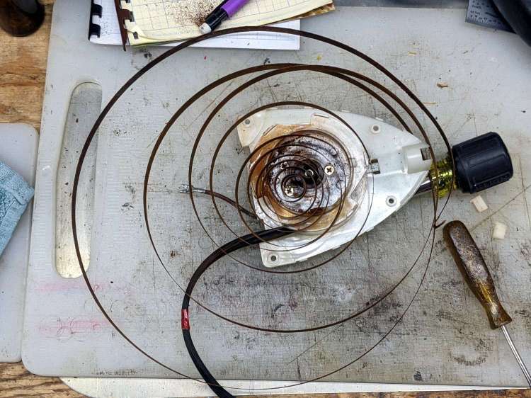 Sunbeam 3035 Iron - relaxed spring