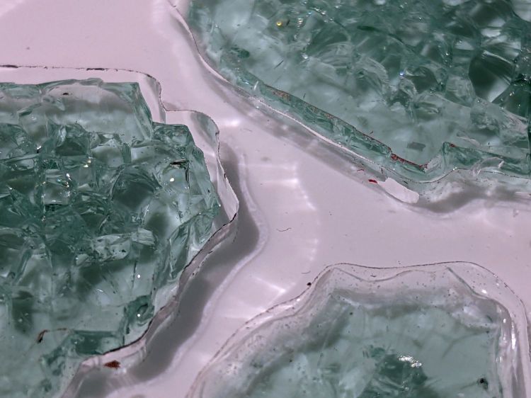 Glass Coaster - fragment edge detail