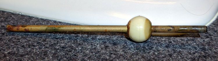 Bathroom drain pop-up pivot