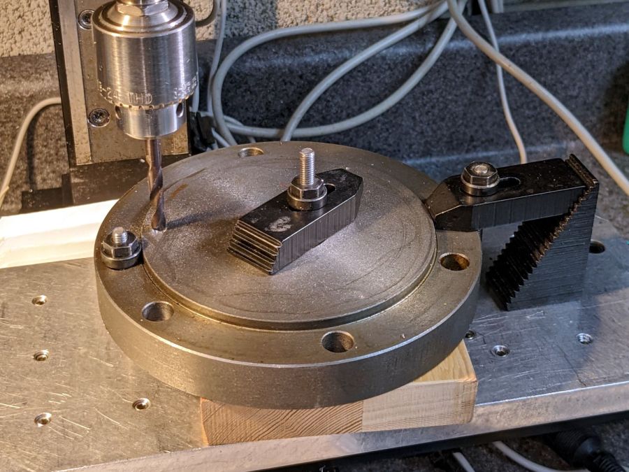 5 inch 4 jaw chuck - adapter plate drilling