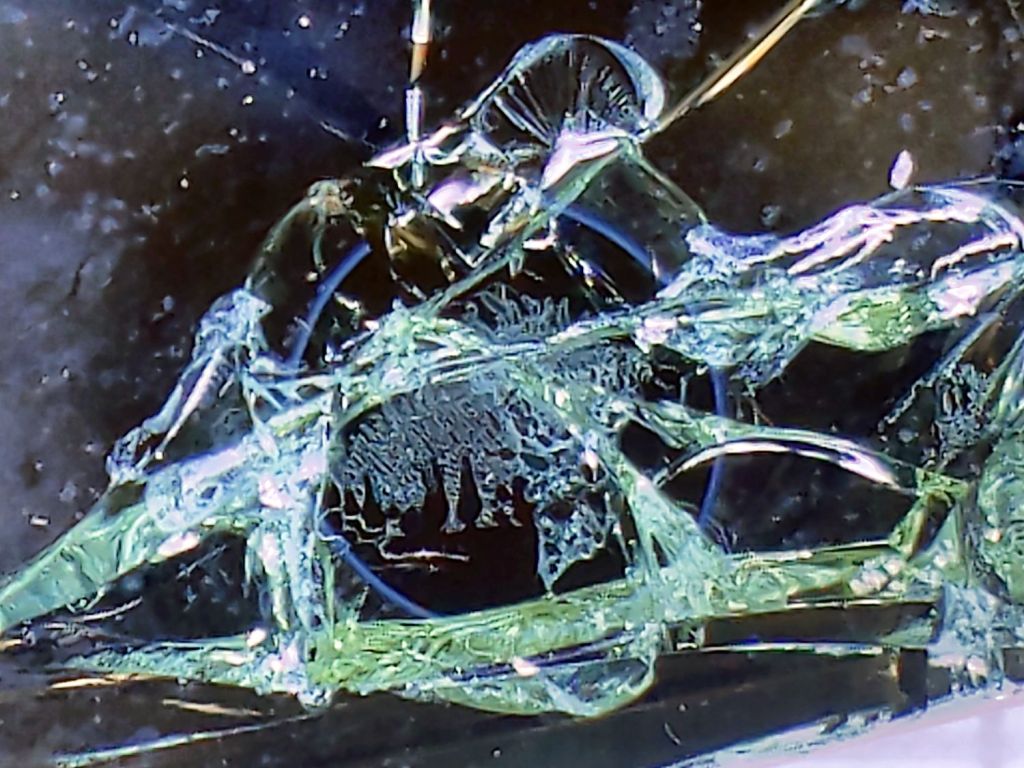 Laser Cutter vs. Mirrorshades:&nbsp;Rear