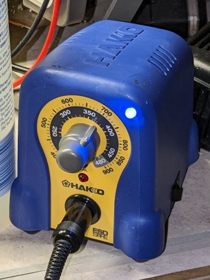 Hakko 888 Soldering Iron pilot - stable