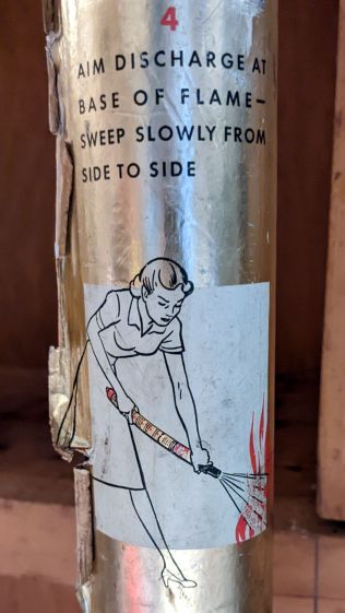 Fyre Freez extinguisher - step 4