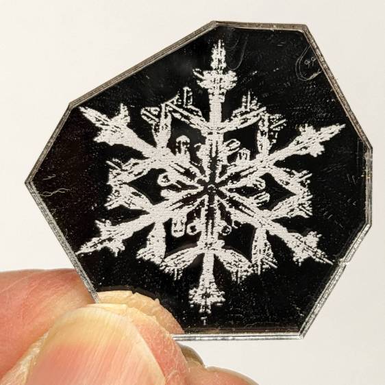 Bentley 842 - engraved mirror - white background