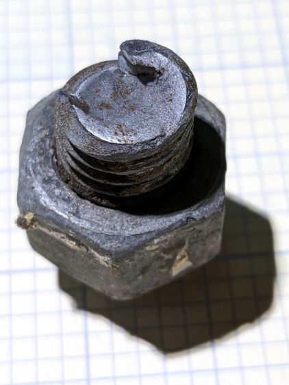 Tree-smashed guide rail - sheared bolt - end