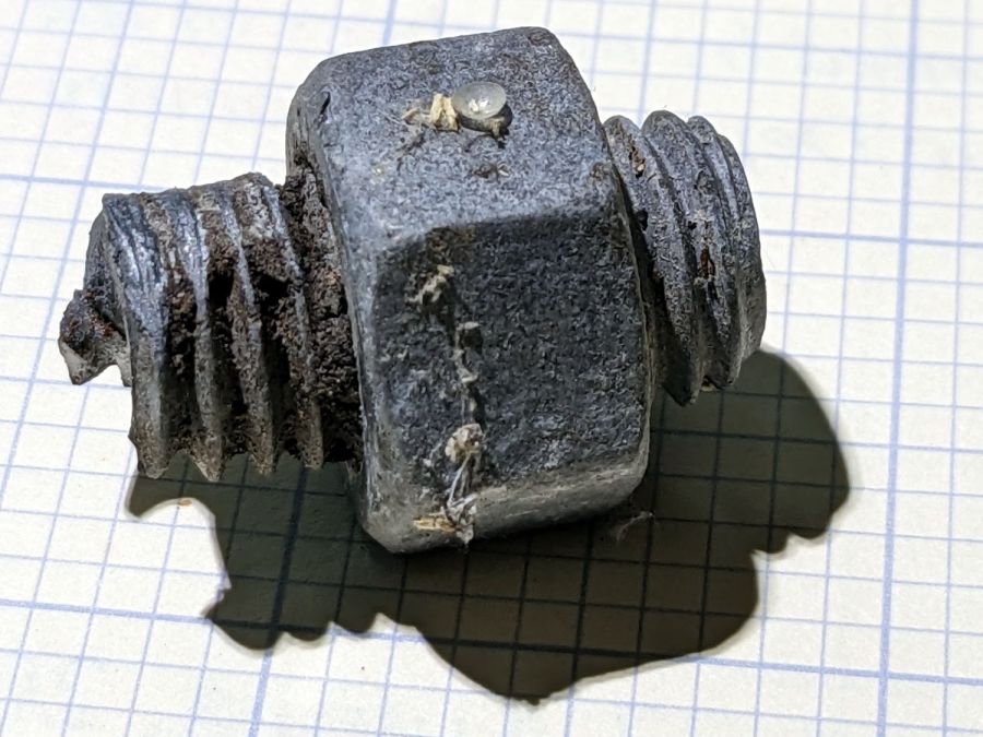 Tree-smashed guide rail - sheared bolt - side