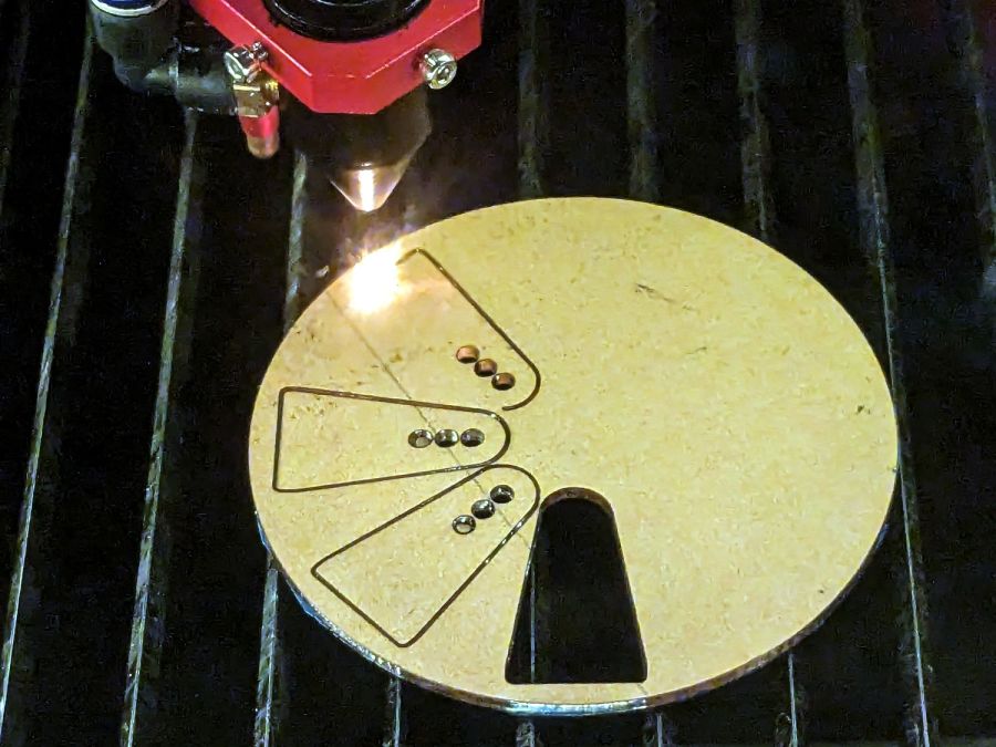 Moonlander elevators - laser cutting