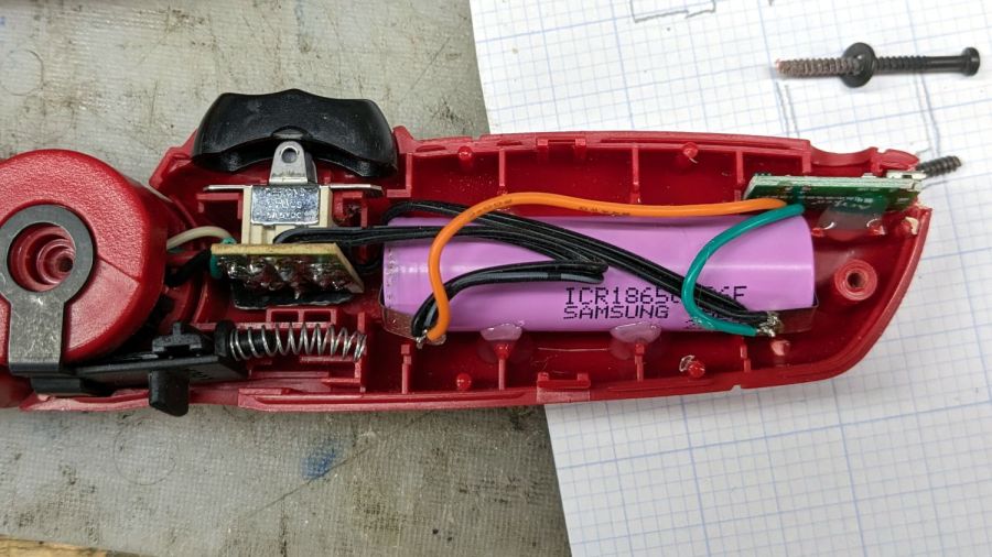 Skil Cordless Driver - 18650 cell overview