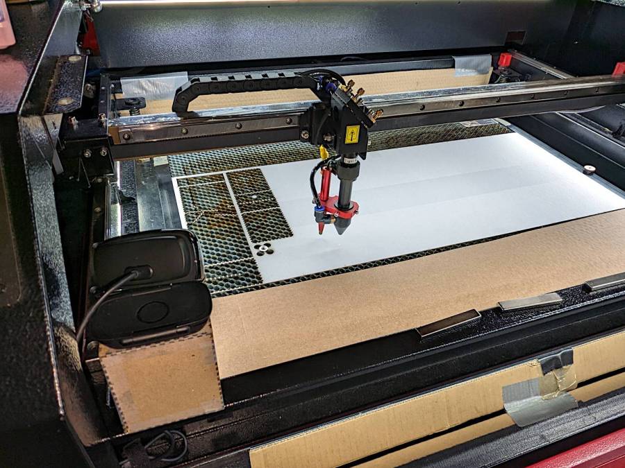 Laser camera support box - position overview