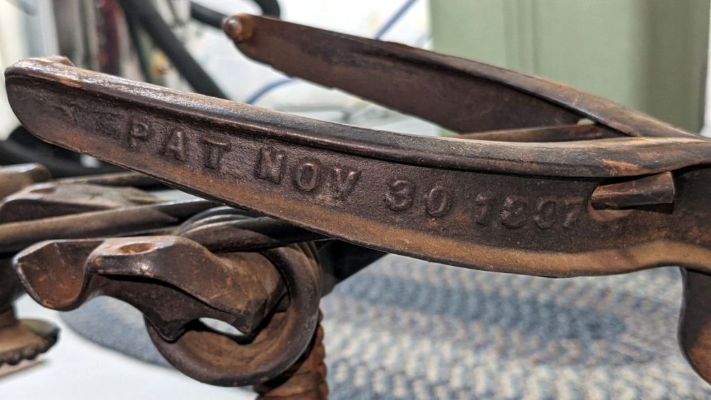 Antique Desk Chair&nbsp;Woodwork