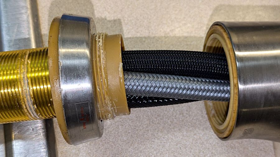 HD Glacier Bay kitchen faucet - damaged threads