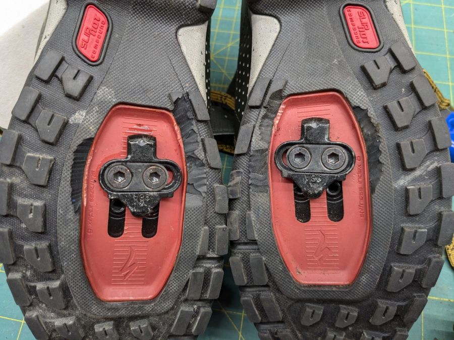 Cycling shoe sole carving