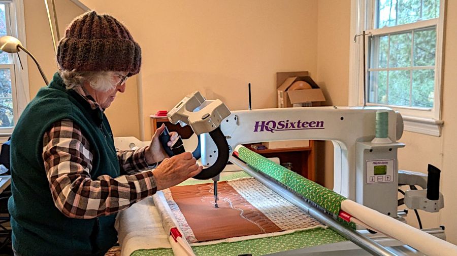 HQ Sixteen - remounted handlebars in use