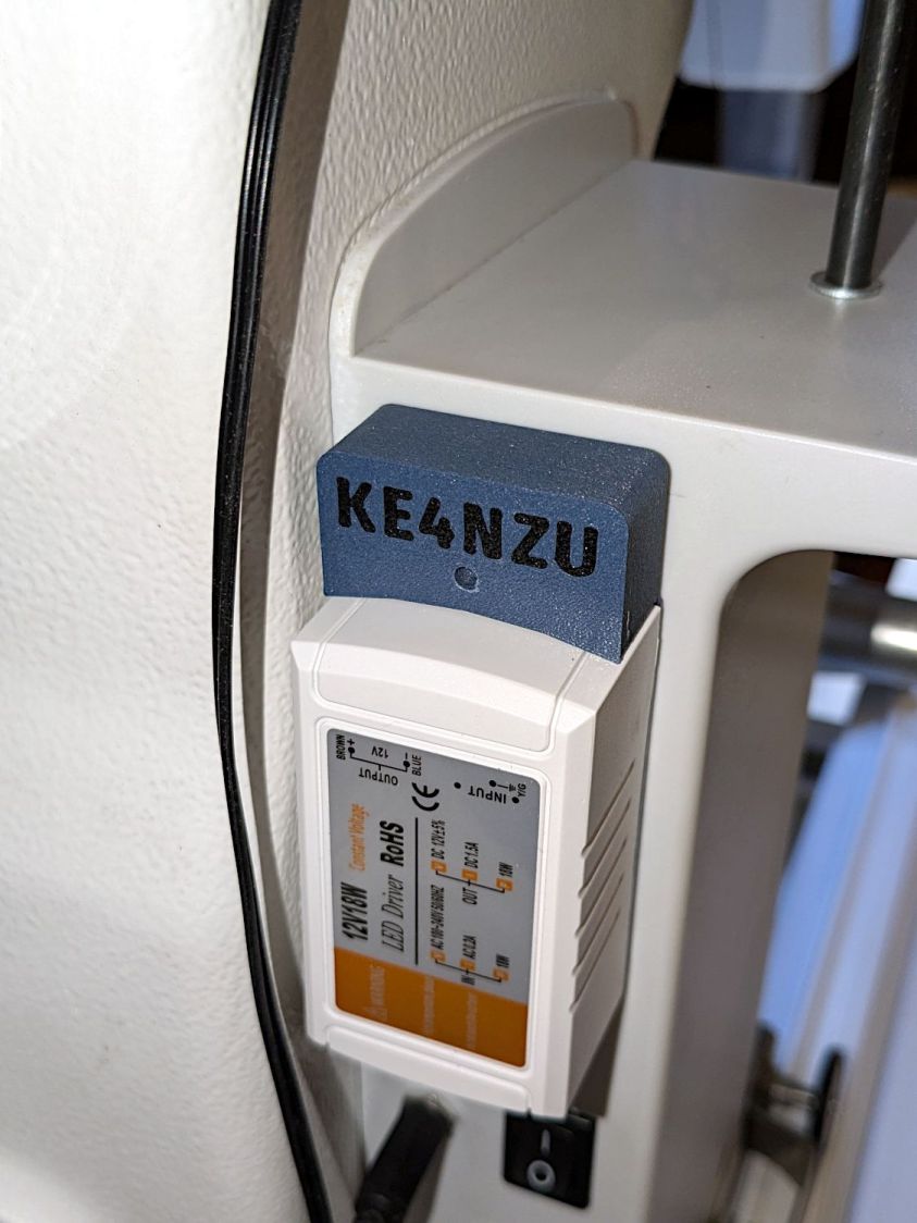 HQ Sixteen Chin Light - supply cover fit test